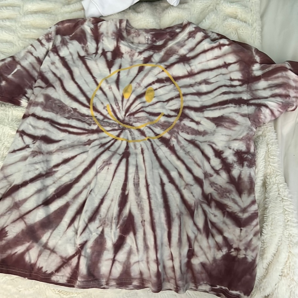 tiedye oversized smiley face shirt
